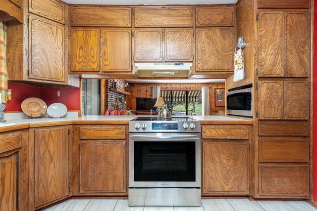 24100 S 550 Road, Afton, OK 74331