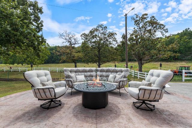 24100 S 550 Road, Afton, OK 74331