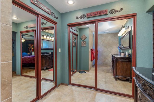 24100 S 550 Road, Afton, OK 74331