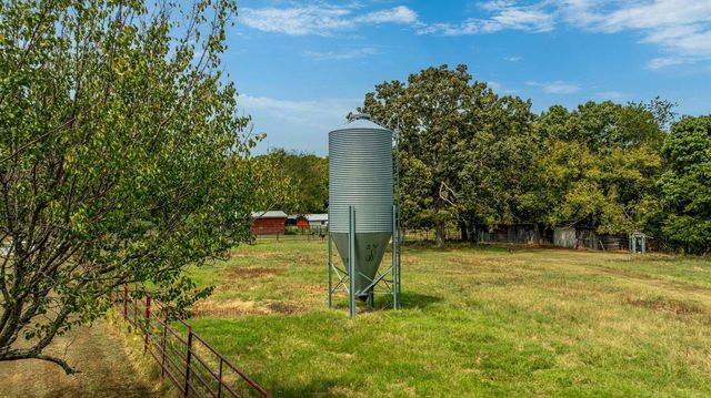 24100 S 550 Road, Afton, OK 74331