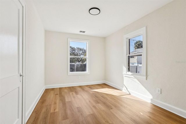 305 28TH STREET S, St Petersburg, FL 33712