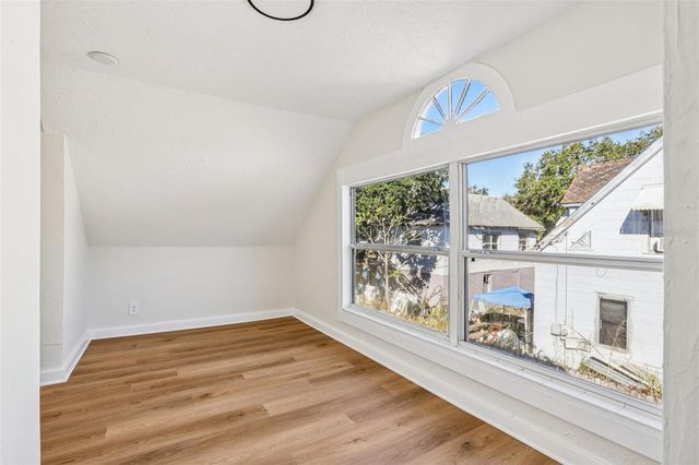 305 28TH STREET S, St Petersburg, FL 33712