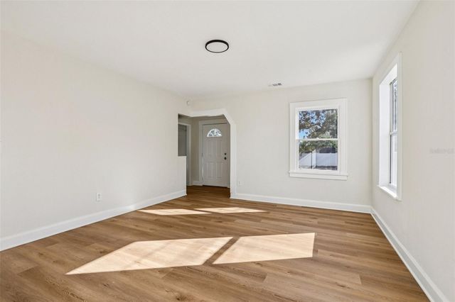 305 28TH STREET S, St Petersburg, FL 33712