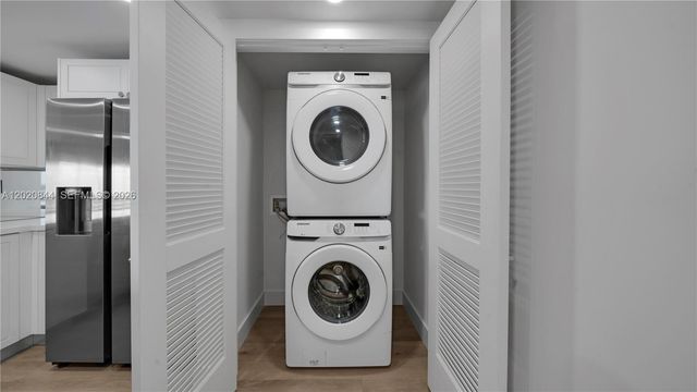 555 NE 34th St 907, Miami, FL 33137