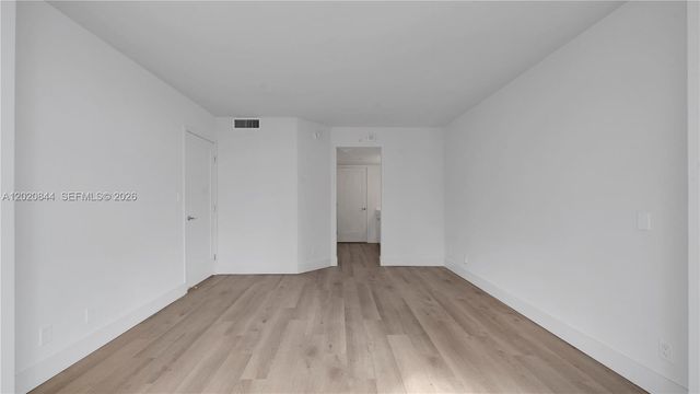 555 NE 34th St 907, Miami, FL 33137