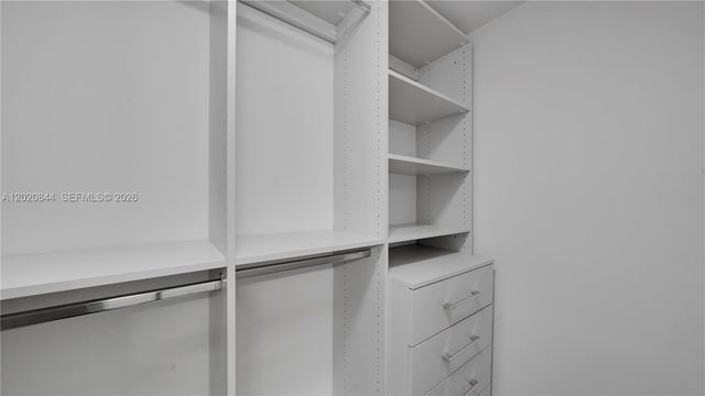 555 NE 34th St 907, Miami, FL 33137