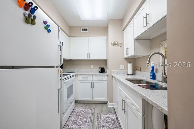 34 S Forest Beach Dr Apt B14, Hilton Head Island, SC 29928
