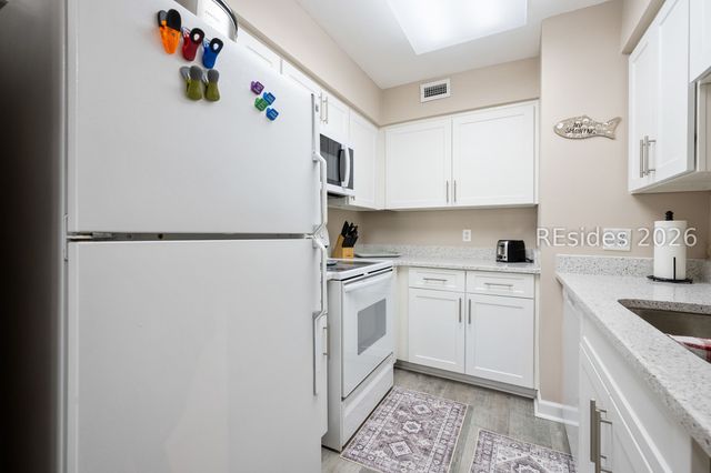 34 S Forest Beach Dr Apt B14, Hilton Head Island, SC 29928