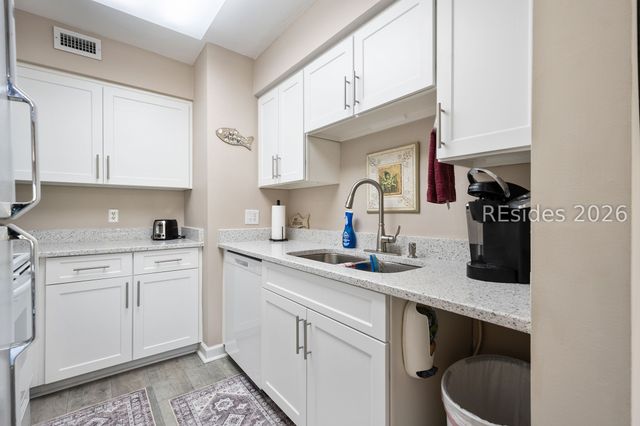 34 S Forest Beach Dr Apt B14, Hilton Head Island, SC 29928