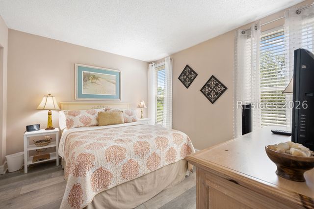 34 S Forest Beach Dr Apt B14, Hilton Head Island, SC 29928