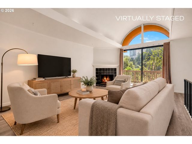 851 Sw BROADWAY Dr 52, Portland, OR 97201