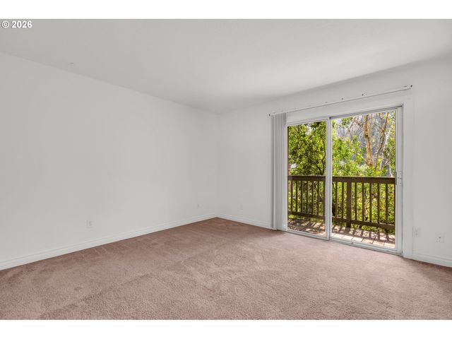 851 Sw BROADWAY Dr 52, Portland, OR 97201