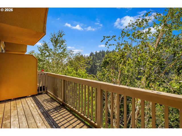 851 Sw BROADWAY Dr 52, Portland, OR 97201