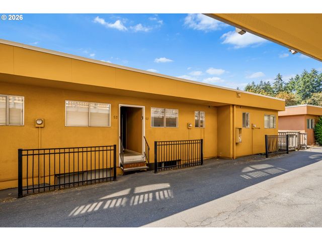 851 Sw BROADWAY Dr 52, Portland, OR 97201