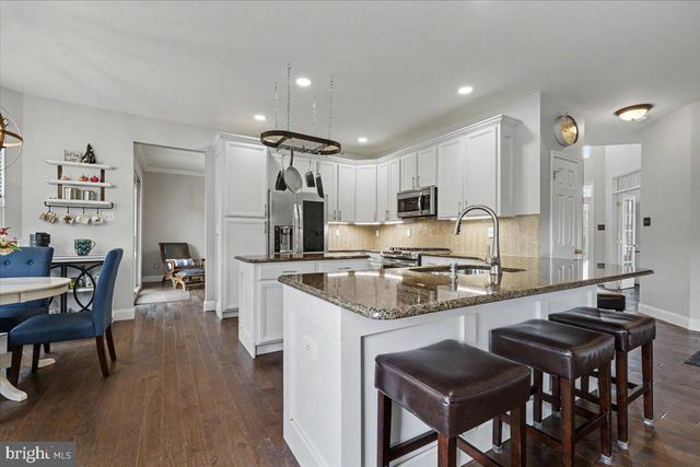 144 FOX RUN DR, Collegeville, PA 19426