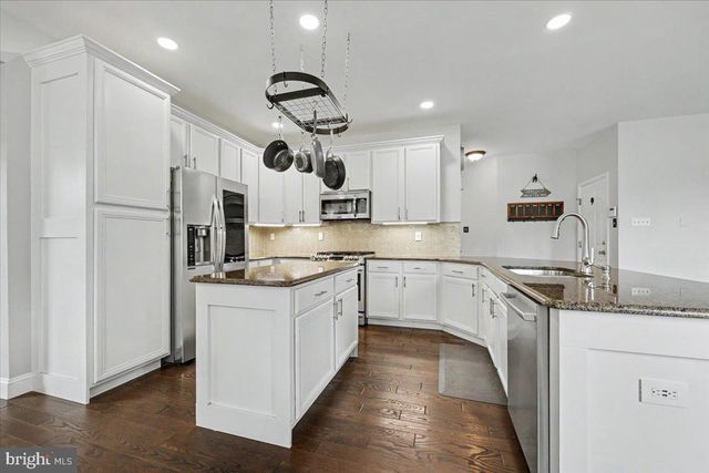 144 FOX RUN DR, Collegeville, PA 19426