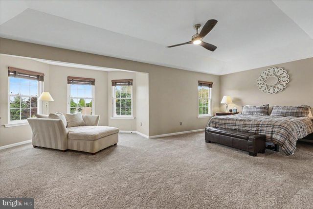 144 FOX RUN DR, Collegeville, PA 19426