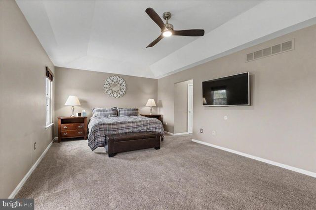 144 FOX RUN DR, Collegeville, PA 19426