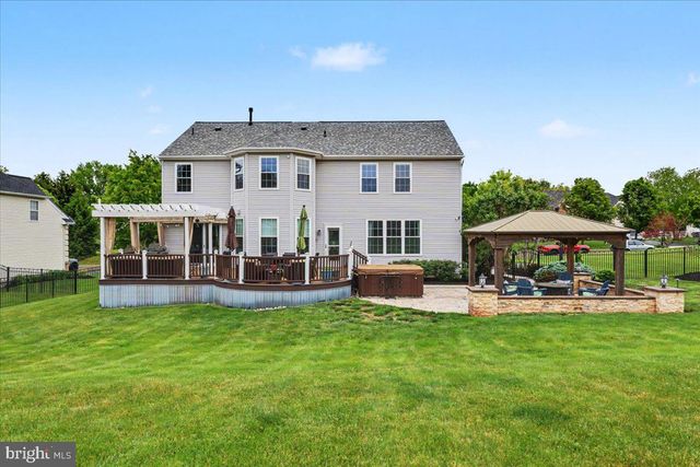 144 FOX RUN DR, Collegeville, PA 19426