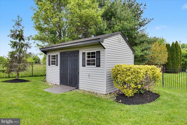 144 FOX RUN DR, Collegeville, PA 19426