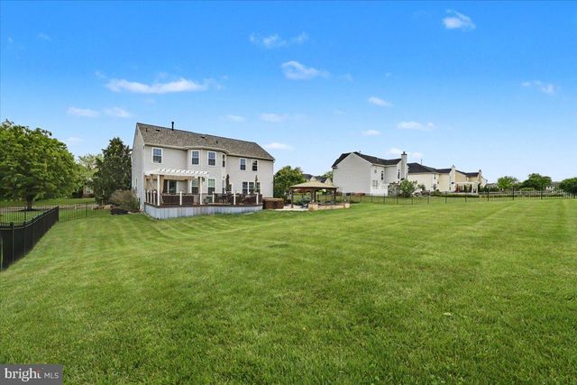 144 FOX RUN DR, Collegeville, PA 19426