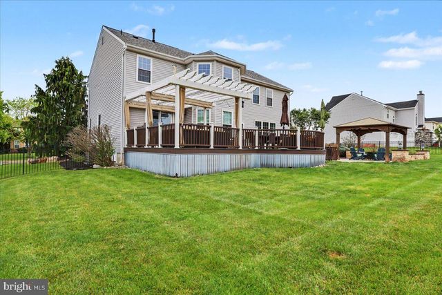 144 FOX RUN DR, Collegeville, PA 19426