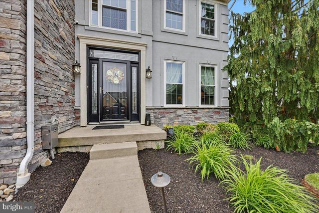 144 FOX RUN DR, Collegeville, PA 19426
