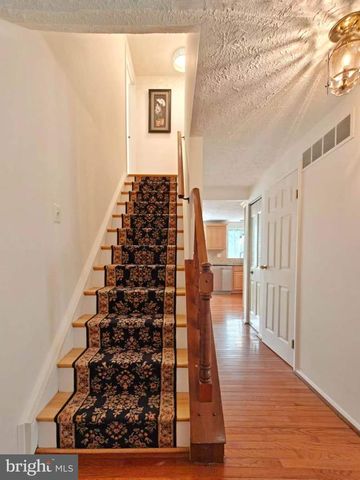 1705 WHITEWOOD LN, Herndon, VA 20170