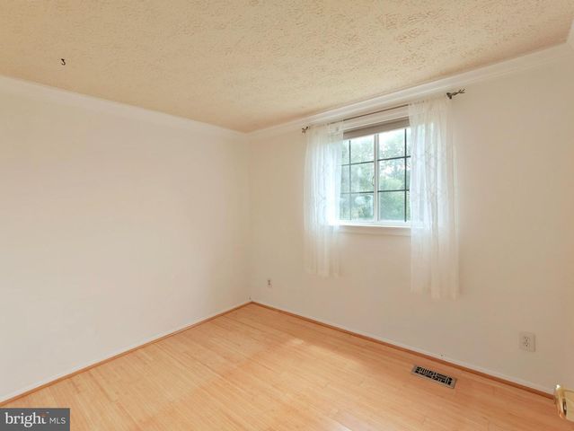 1705 WHITEWOOD LN, Herndon, VA 20170