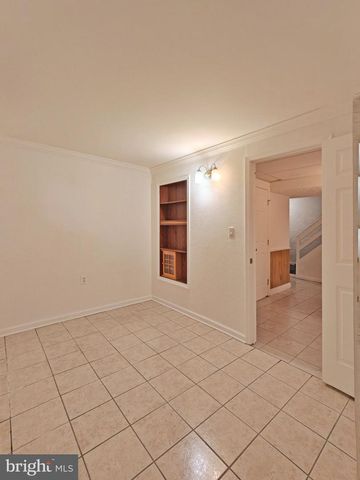 1705 WHITEWOOD LN, Herndon, VA 20170