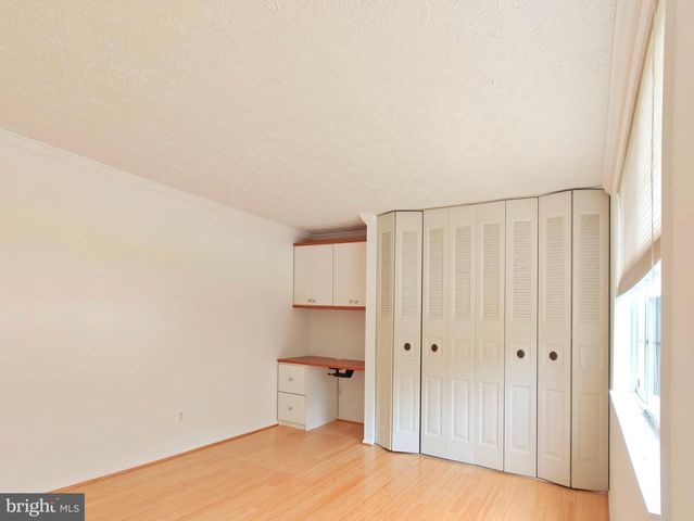 1705 WHITEWOOD LN, Herndon, VA 20170