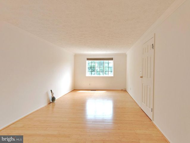 1705 WHITEWOOD LN, Herndon, VA 20170