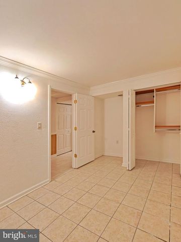 1705 WHITEWOOD LN, Herndon, VA 20170