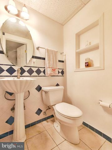 1705 WHITEWOOD LN, Herndon, VA 20170