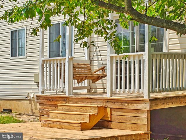 1705 WHITEWOOD LN, Herndon, VA 20170