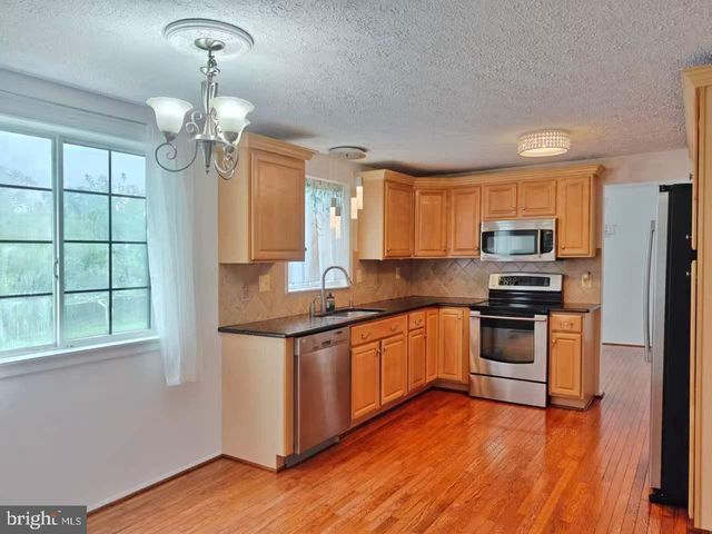 1705 WHITEWOOD LN, Herndon, VA 20170