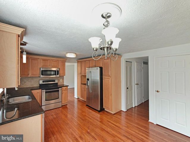 1705 WHITEWOOD LN, Herndon, VA 20170