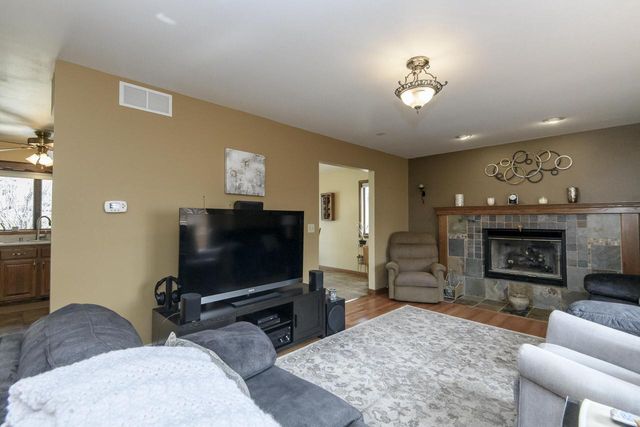 68 E Prospect STREET, Hartford, WI 53027