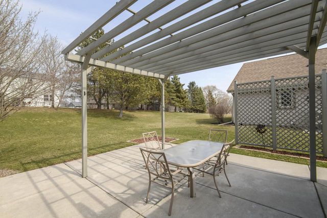 68 E Prospect STREET, Hartford, WI 53027