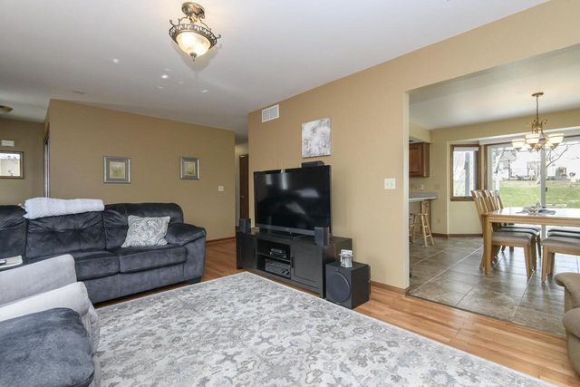 68 E Prospect STREET, Hartford, WI 53027