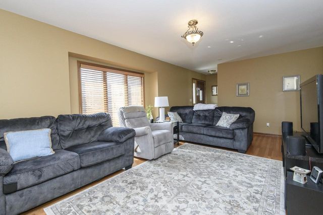 68 E Prospect STREET, Hartford, WI 53027