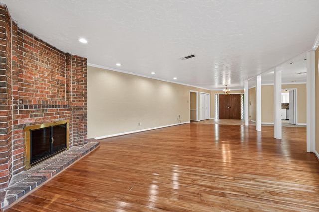 1701 Mistletoe Lane, Houston, TX 77339