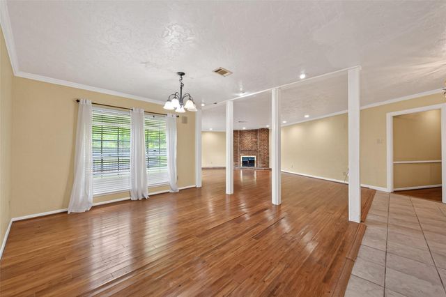 1701 Mistletoe Lane, Houston, TX 77339