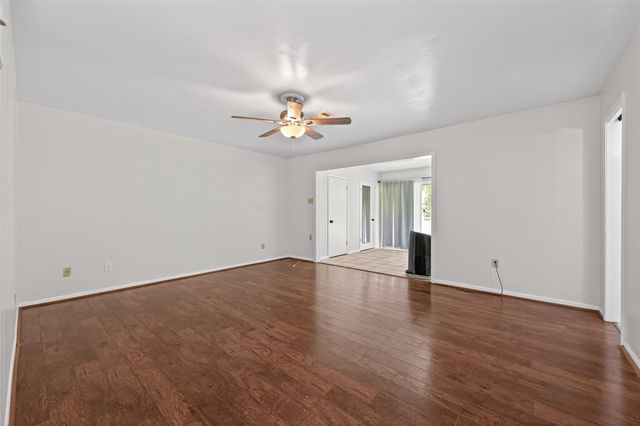 1701 Mistletoe Lane, Houston, TX 77339