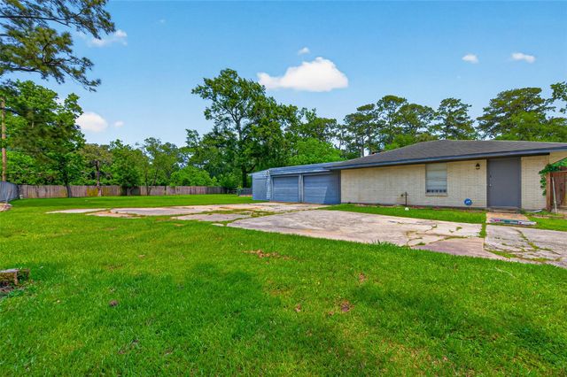 1701 Mistletoe Lane, Houston, TX 77339
