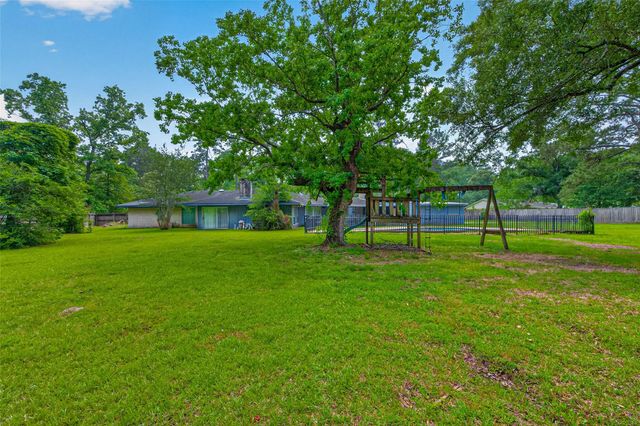 1701 Mistletoe Lane, Houston, TX 77339