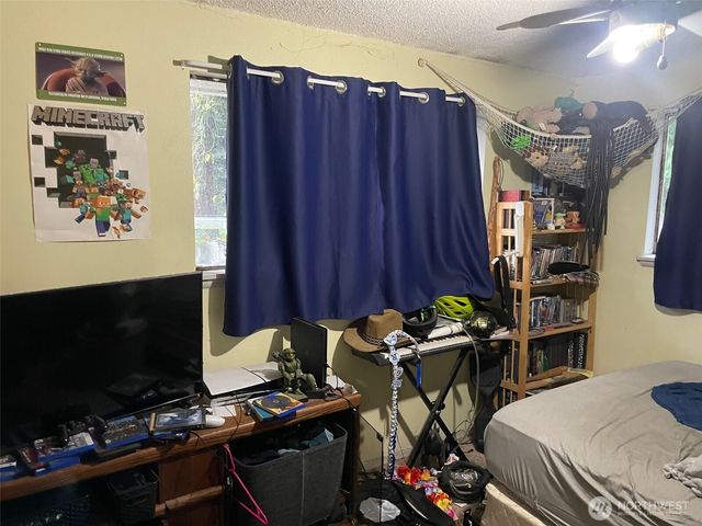 3701 SW 105th Street, Seattle, WA 98146