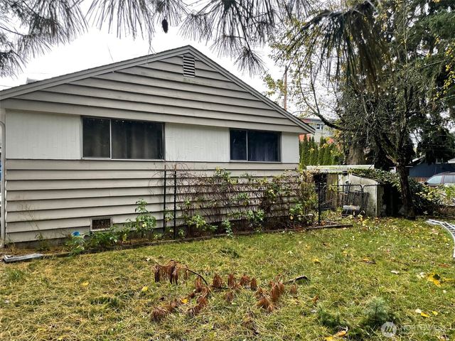 3701 SW 105th Street, Seattle, WA 98146