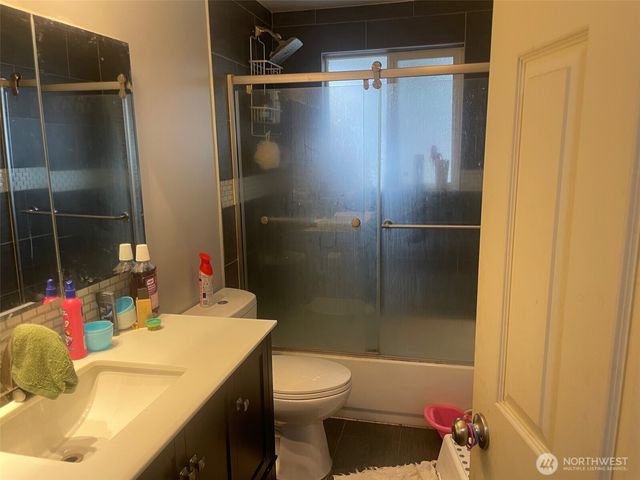 3701 SW 105th Street, Seattle, WA 98146