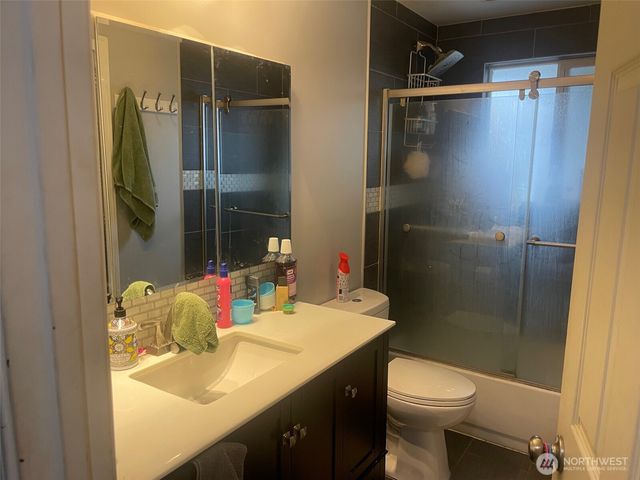 3701 SW 105th Street, Seattle, WA 98146